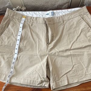 Old Navy Women's Khaki Chino Shorts